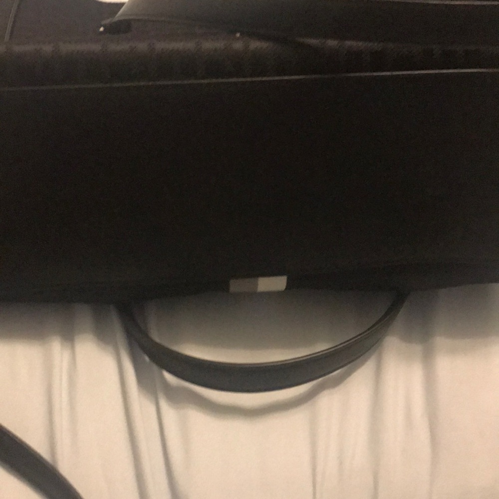 Tommy Hilfiger handbag - Picture 4 of 5